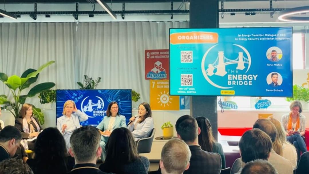 Community-powered tourism network connecting stakeholders